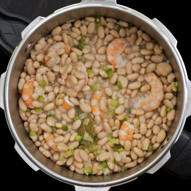 White Beans and Shrimp in Pressure Cooker