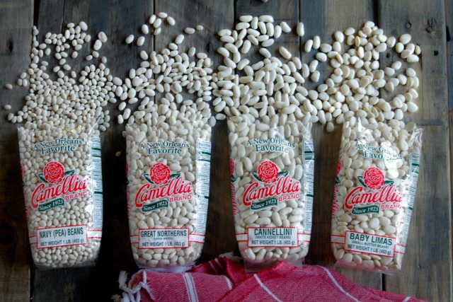 4 Types of White Beans: What's the Difference?