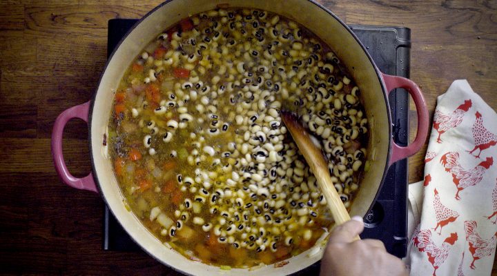 Southern Blackeye Peas cooking in a dutch oven