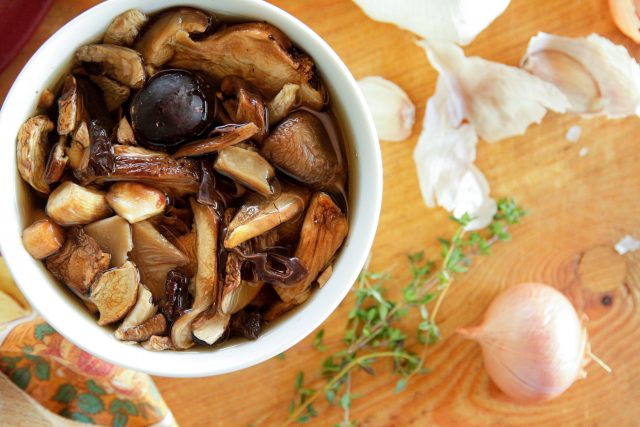 Dried Mushrooms & Mushroom Broth