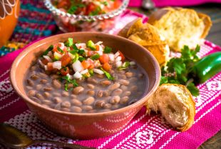 a bowl of frijoles de la olla