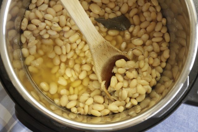 Instant Pot White Beans