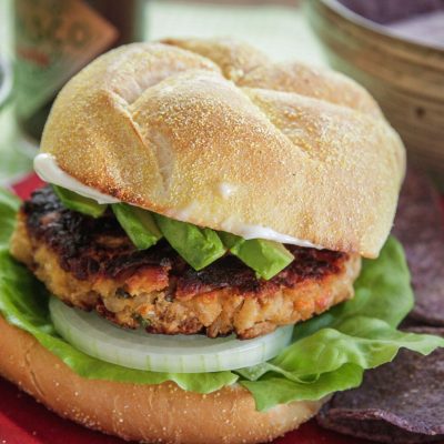 a white bean veggie burger