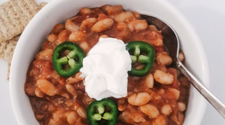 a bowl of vegetarian pinto bean chili