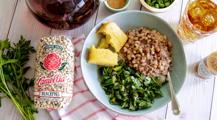 a bowl of instant pot new orleans style blackeye peas