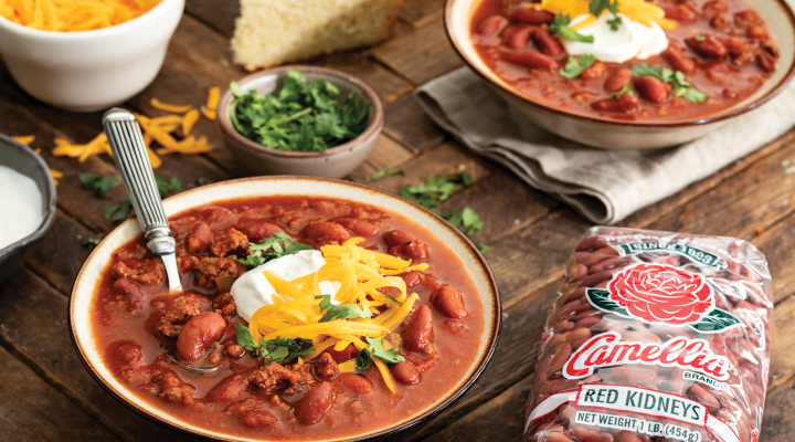 2 bowls of Old Fashioned Chili with Beans next to a pakcage of camellia brand red kidneys