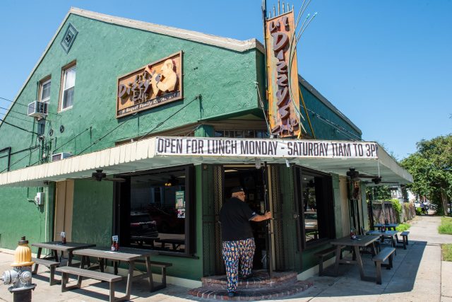 Front entrance at Lil Dizzy's Cafe