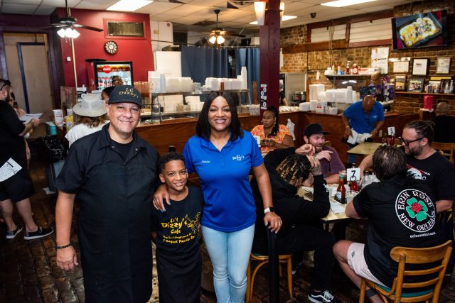 Family and owners of Li’l Dizzy’s